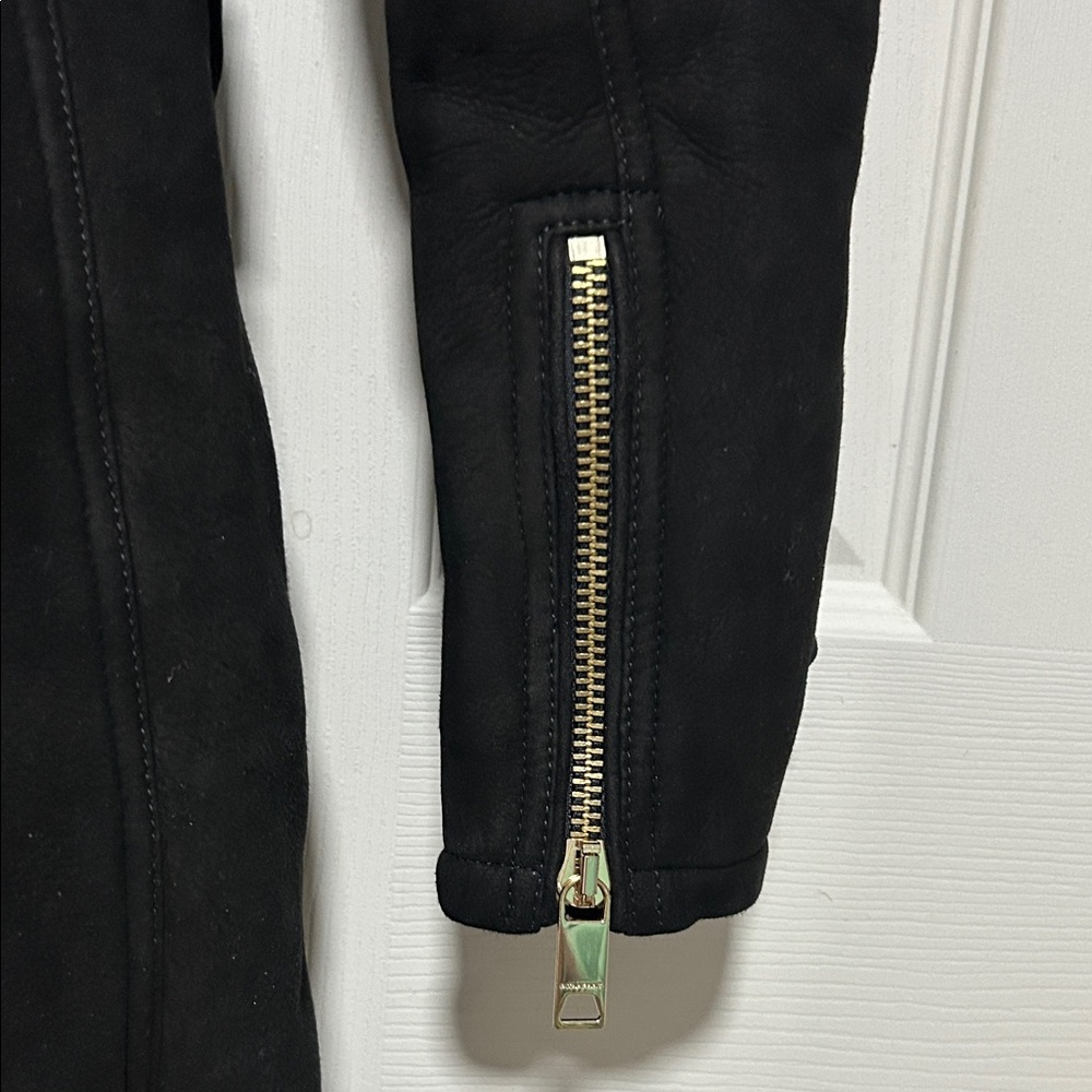 Burberry Black Trench Coat with Gold Zippers - Picture 6 of 16